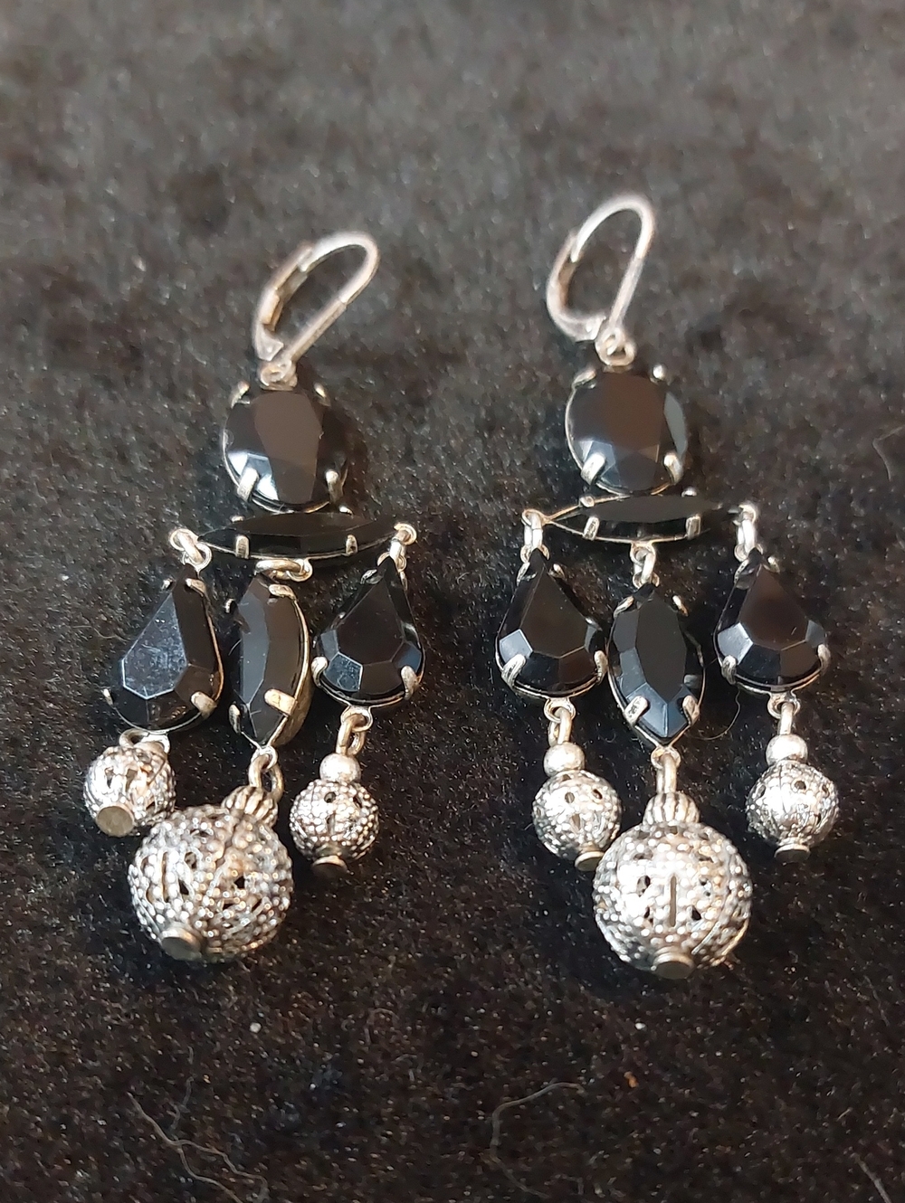 Nine West Vintage America NRT Antique Silver Black Acrylic Chandelier Earrings
